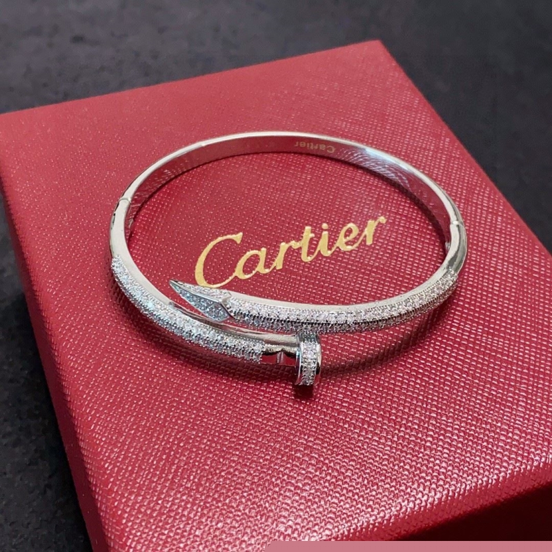 Ca*t*er bracelets